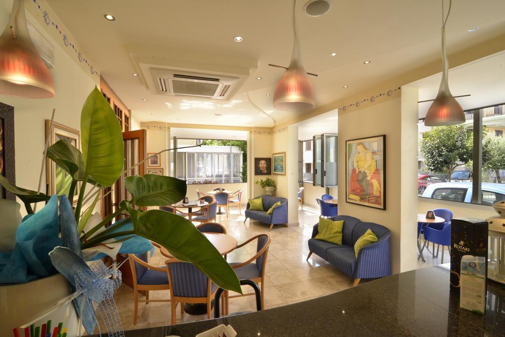 Hotel Ave Ріміні Екстер'єр фото
