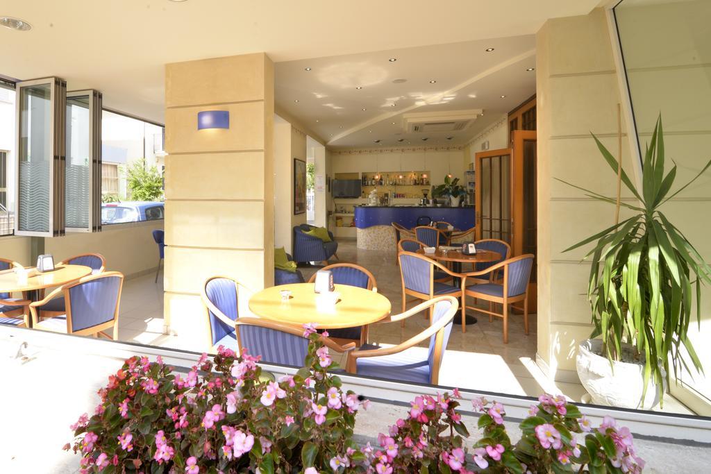 Hotel Ave Ріміні Екстер'єр фото