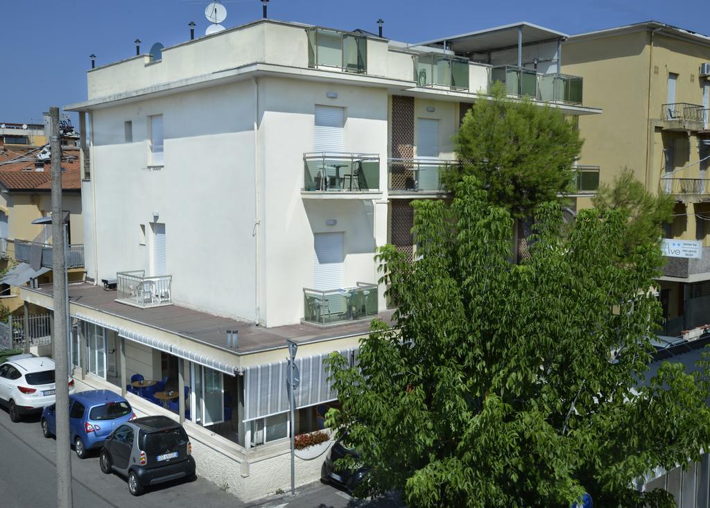Hotel Ave Ріміні Екстер'єр фото