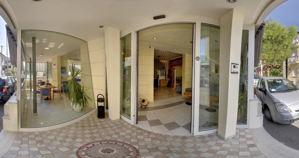 Hotel Ave Ріміні Екстер'єр фото