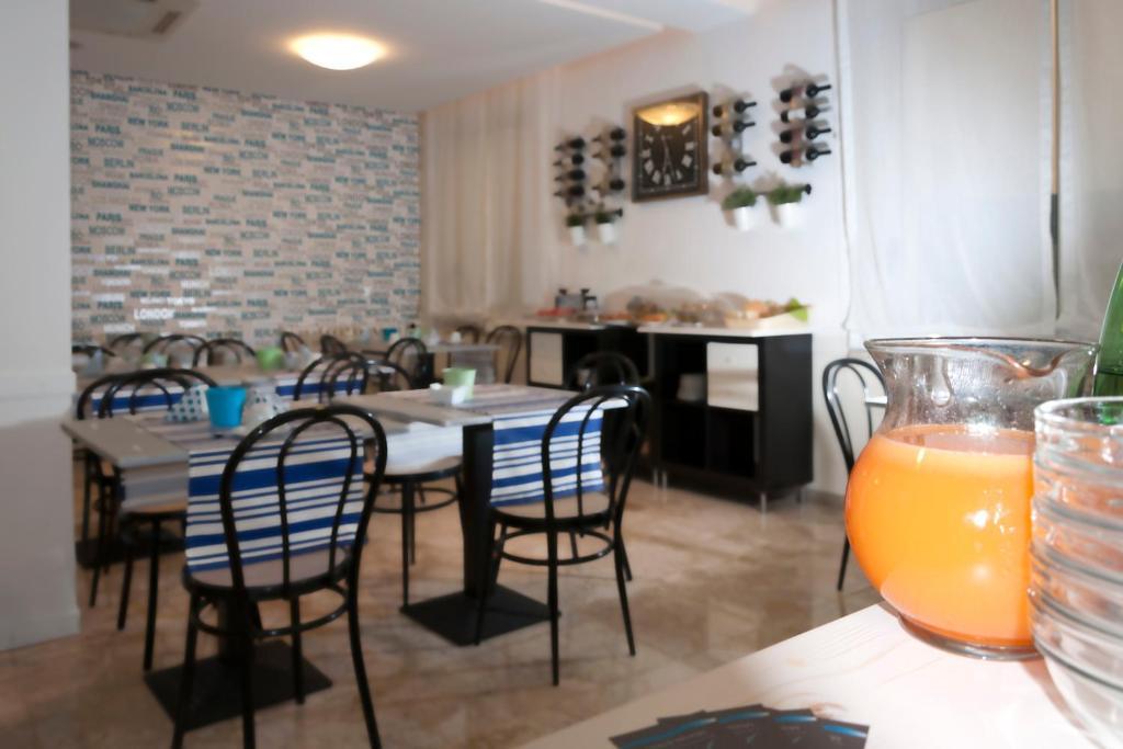 Hotel Ave Ріміні Екстер'єр фото