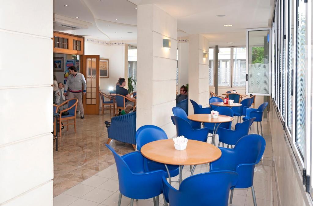 Hotel Ave Ріміні Екстер'єр фото